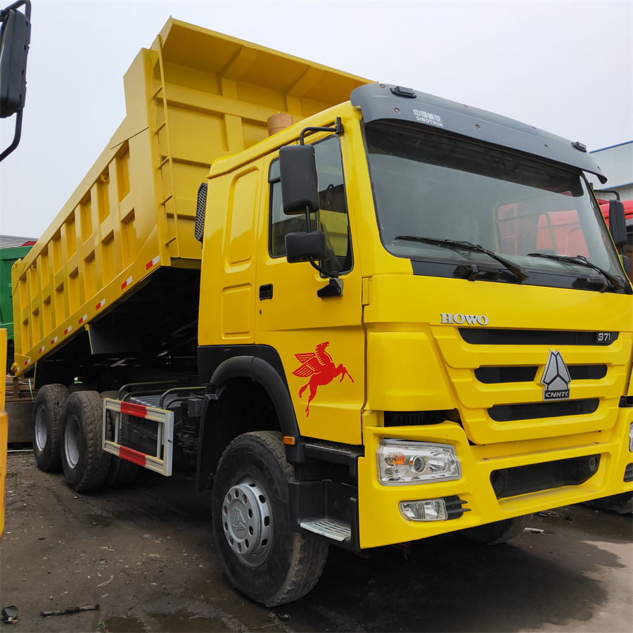 SINOTRUK HOWO - Kipper vrachtwagen: afbeelding 2 SINOTRUK HOWO - Kipper vrachtwagen: afbeelding 2