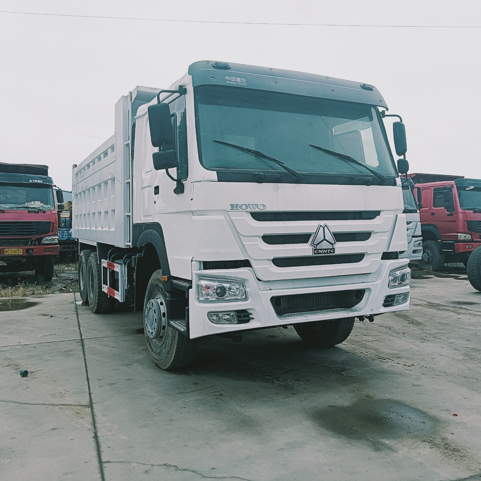 SINOTRUK HOWO - Kipper vrachtwagen: afbeelding 3 SINOTRUK HOWO - Kipper vrachtwagen: afbeelding 3