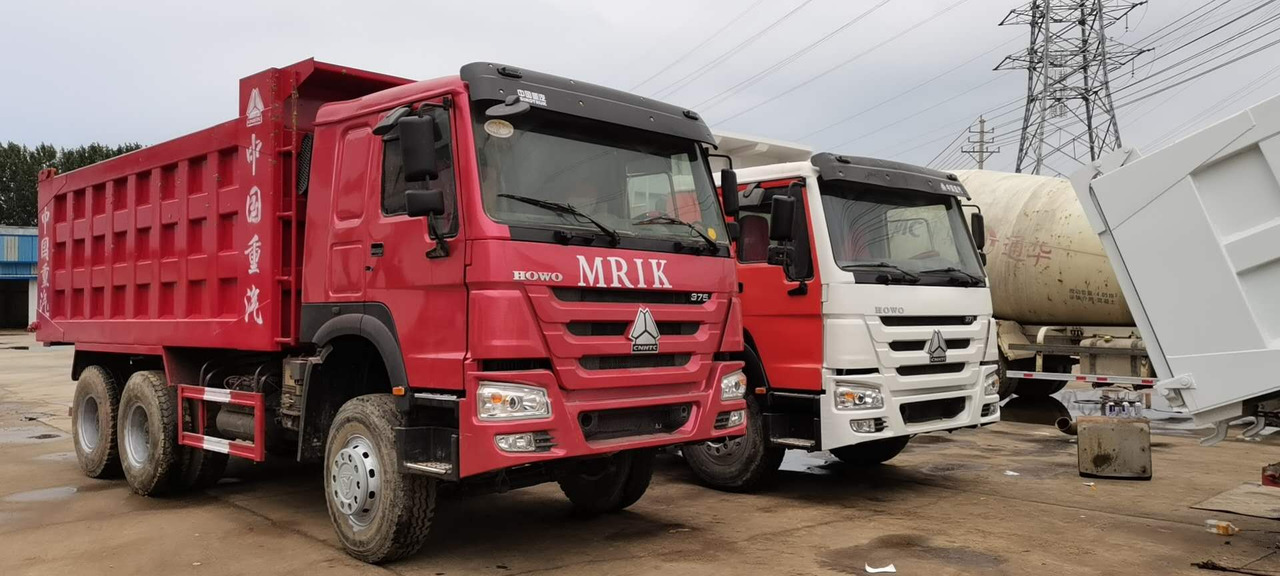 SINOTRUK HOWO - Kipper vrachtwagen: afbeelding 4 SINOTRUK HOWO - Kipper vrachtwagen: afbeelding 4
