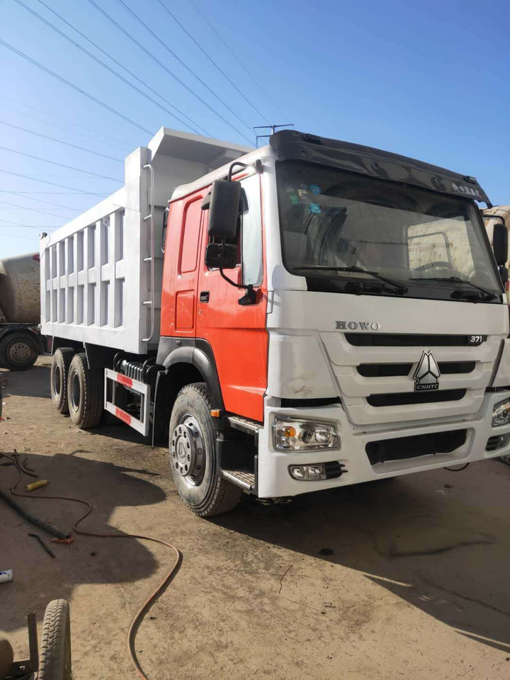 SINOTRUK HOWO - Kipper vrachtwagen: afbeelding 2 SINOTRUK HOWO - Kipper vrachtwagen: afbeelding 2