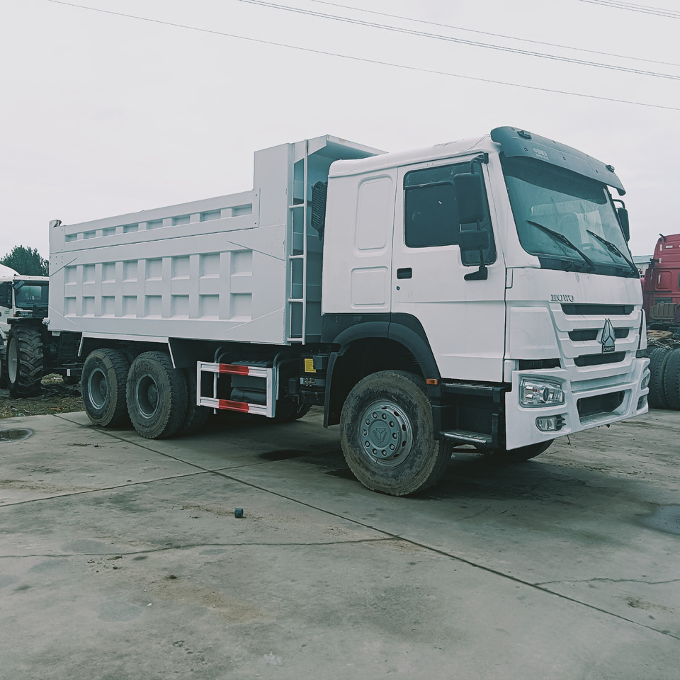 SINOTRUK HOWO - Kipper vrachtwagen: afbeelding 4 SINOTRUK HOWO - Kipper vrachtwagen: afbeelding 4