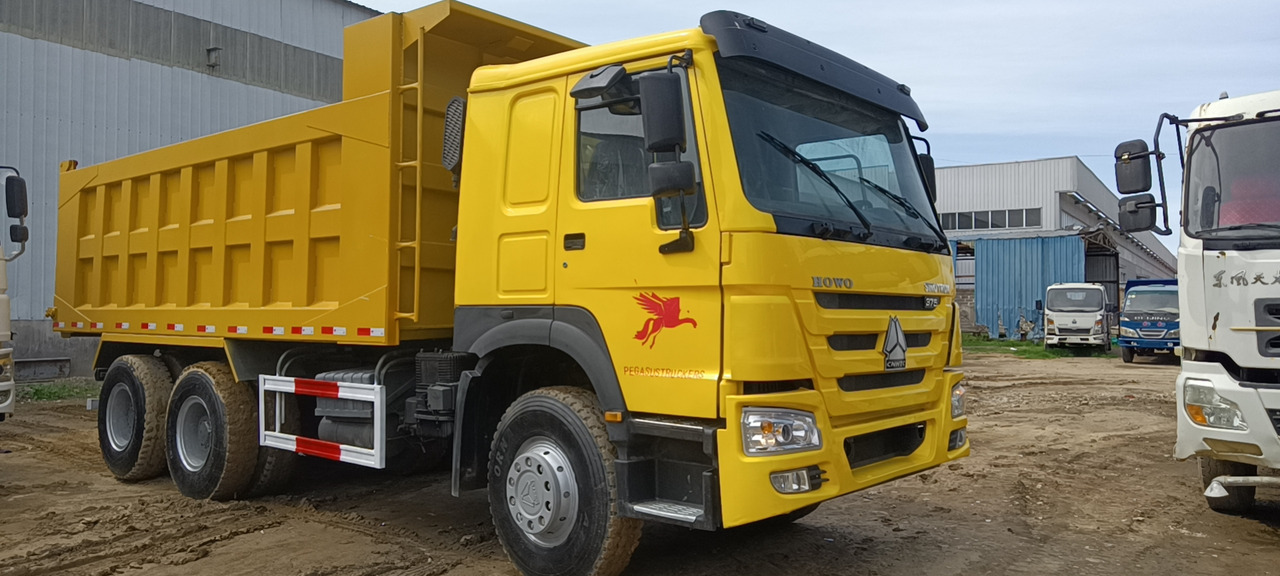 SINOTRUK HOWO - Kipper vrachtwagen: afbeelding 3 SINOTRUK HOWO - Kipper vrachtwagen: afbeelding 3