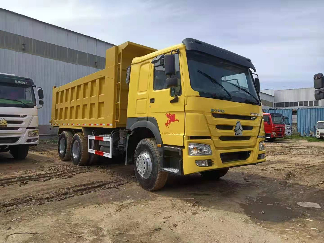 SINOTRUK HOWO - Kipper vrachtwagen: afbeelding 5 SINOTRUK HOWO - Kipper vrachtwagen: afbeelding 5