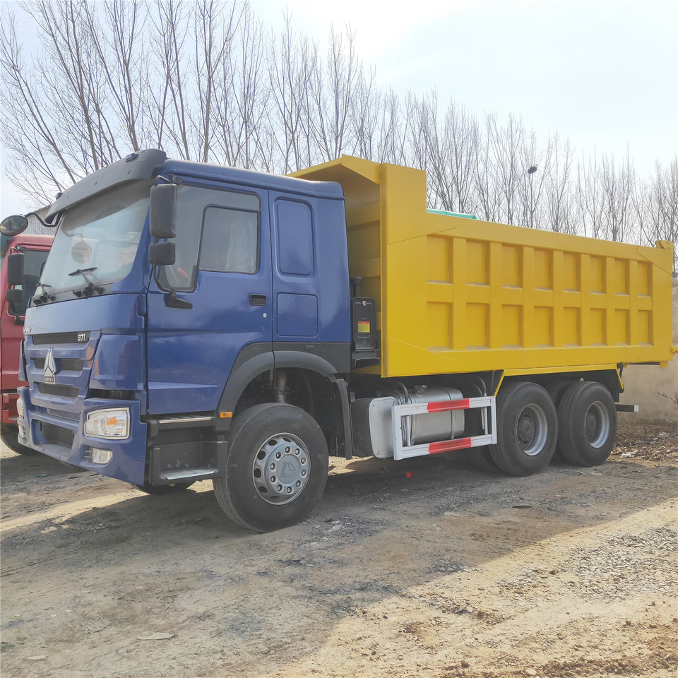 SINOTRUK HOWO - Kipper vrachtwagen: afbeelding 4 SINOTRUK HOWO - Kipper vrachtwagen: afbeelding 4