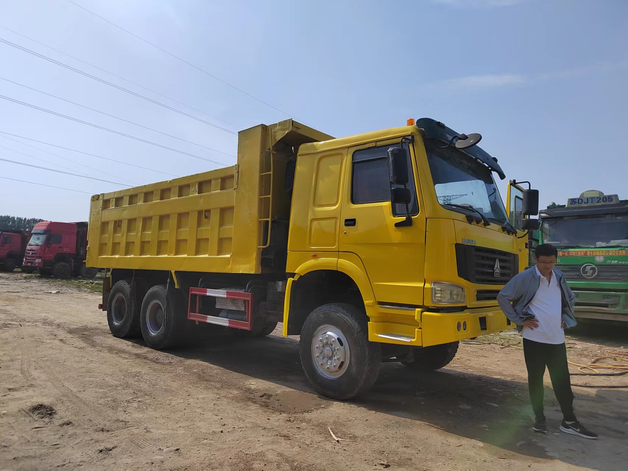 SINOTRUK HOWO - Kipper vrachtwagen: afbeelding 1 SINOTRUK HOWO - Kipper vrachtwagen: afbeelding 1