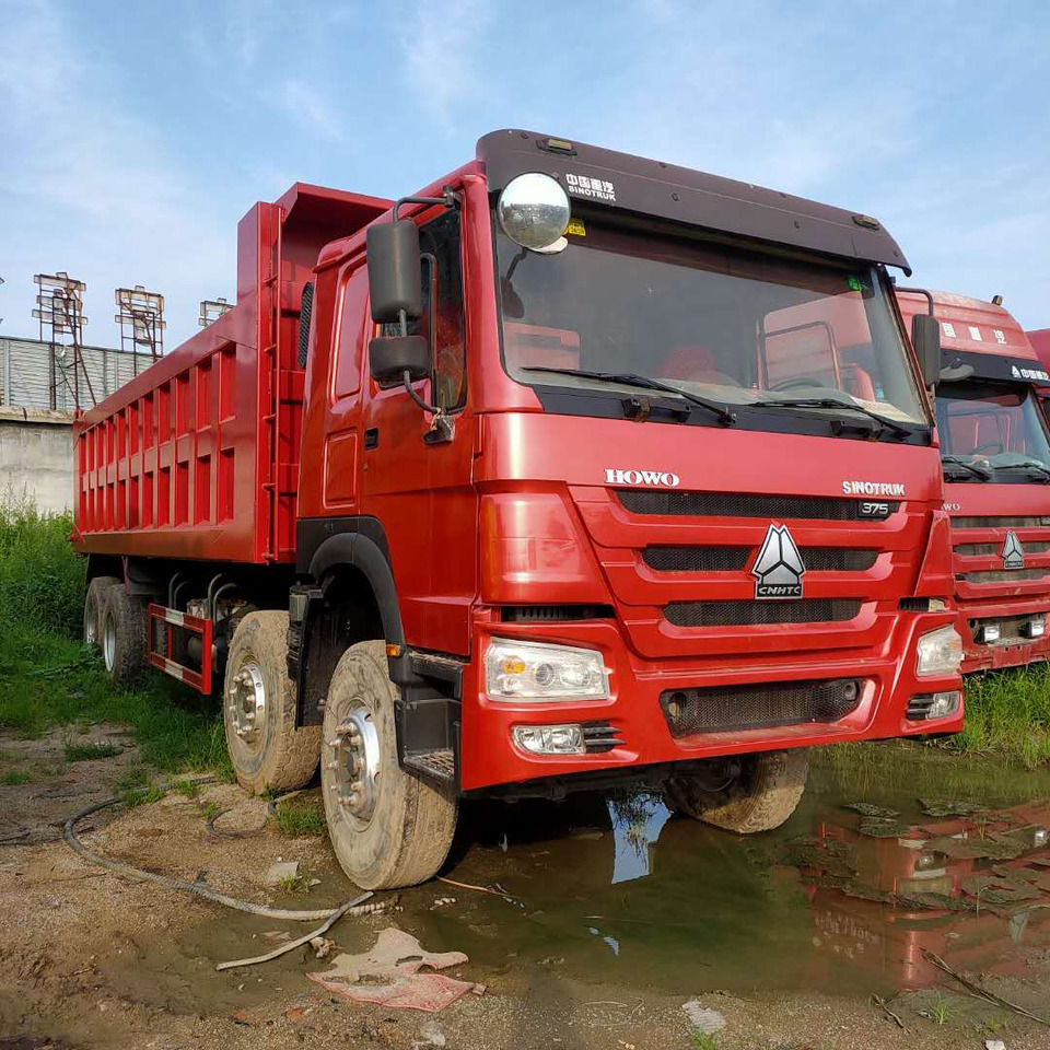 SINOTRUK HOWO - Kipper vrachtwagen: afbeelding 2 SINOTRUK HOWO - Kipper vrachtwagen: afbeelding 2