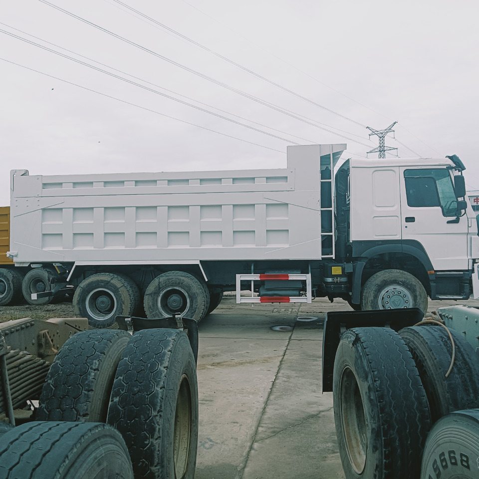 SINOTRUK HOWO - Kipper vrachtwagen: afbeelding 5 SINOTRUK HOWO - Kipper vrachtwagen: afbeelding 5