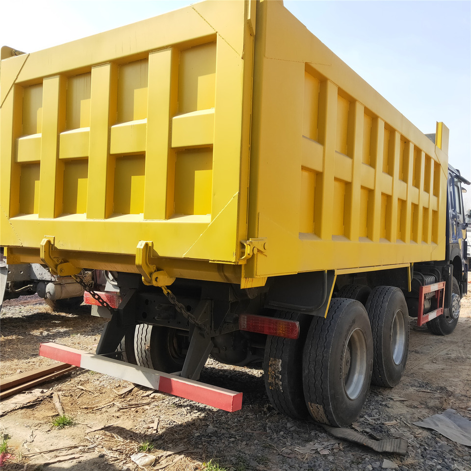 SINOTRUK HOWO - Kipper vrachtwagen: afbeelding 3 SINOTRUK HOWO - Kipper vrachtwagen: afbeelding 3