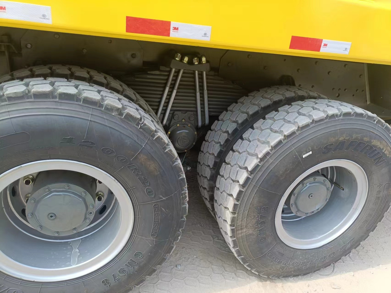 SINOTRUK HOWO - Kipper vrachtwagen: afbeelding 1 SINOTRUK HOWO - Kipper vrachtwagen: afbeelding 1