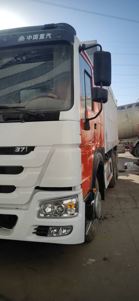 SINOTRUK HOWO - Kipper vrachtwagen: afbeelding 5 SINOTRUK HOWO - Kipper vrachtwagen: afbeelding 5