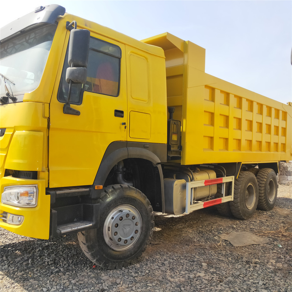 SINOTRUK HOWO - Kipper vrachtwagen: afbeelding 2 SINOTRUK HOWO - Kipper vrachtwagen: afbeelding 2