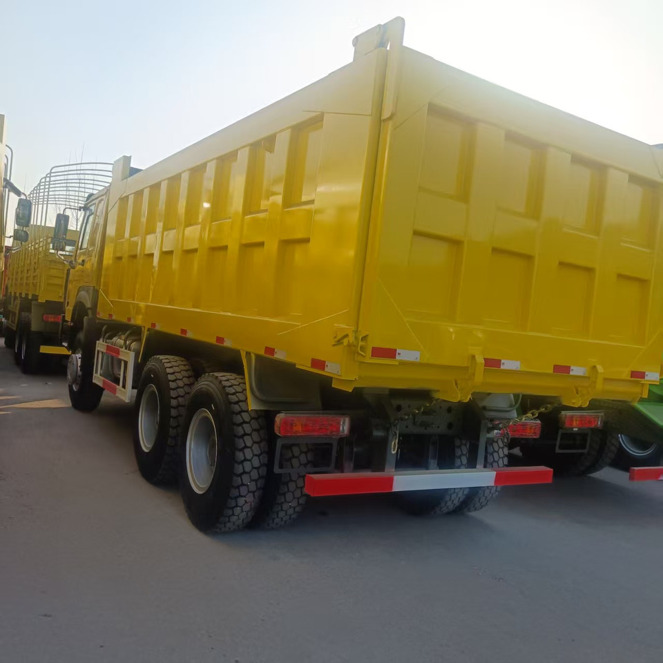 SINOTRUK HOWO - Kipper vrachtwagen: afbeelding 4 SINOTRUK HOWO - Kipper vrachtwagen: afbeelding 4