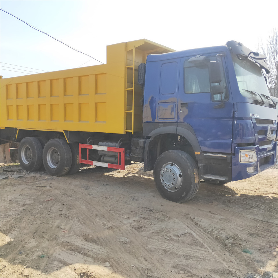 SINOTRUK HOWO - Kipper vrachtwagen: afbeelding 4 SINOTRUK HOWO - Kipper vrachtwagen: afbeelding 4