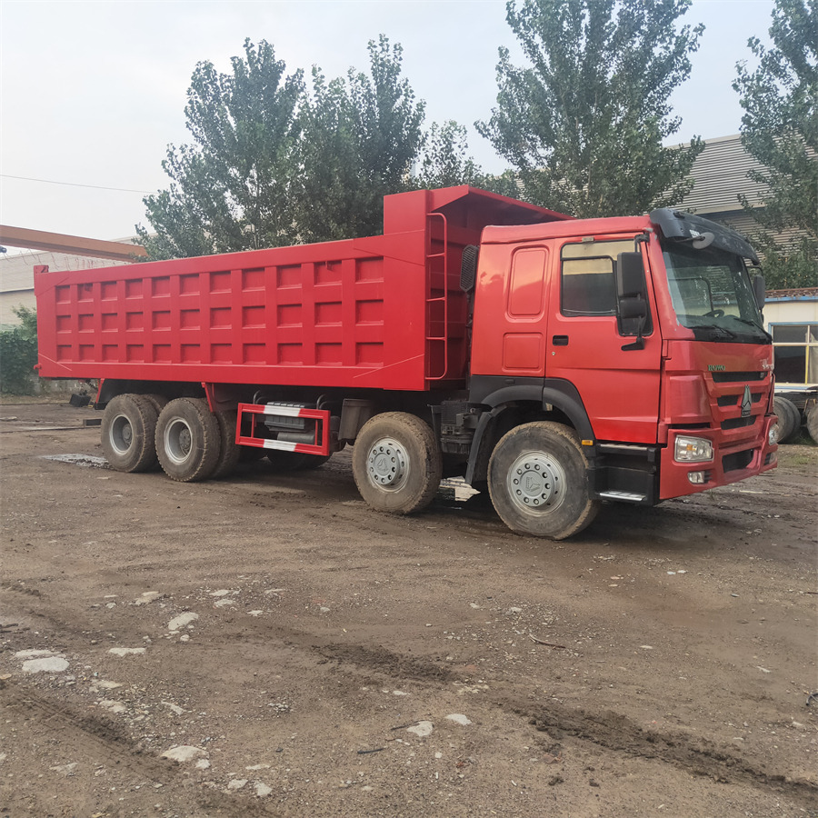 SINOTRUK HOWO - Kipper vrachtwagen: afbeelding 3 SINOTRUK HOWO - Kipper vrachtwagen: afbeelding 3