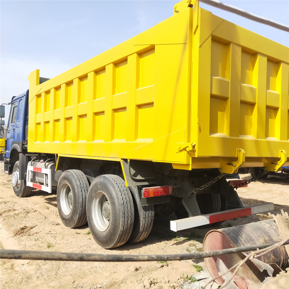SINOTRUK HOWO - Kipper vrachtwagen: afbeelding 3 SINOTRUK HOWO - Kipper vrachtwagen: afbeelding 3
