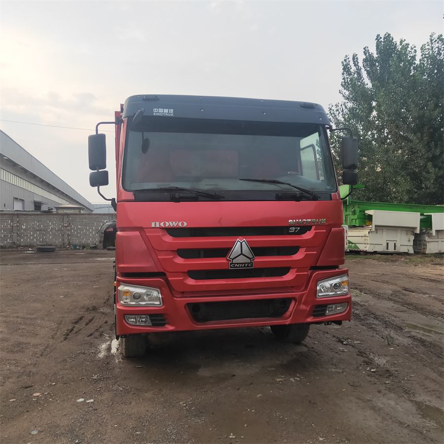 SINOTRUK HOWO - Kipper vrachtwagen: afbeelding 5 SINOTRUK HOWO - Kipper vrachtwagen: afbeelding 5