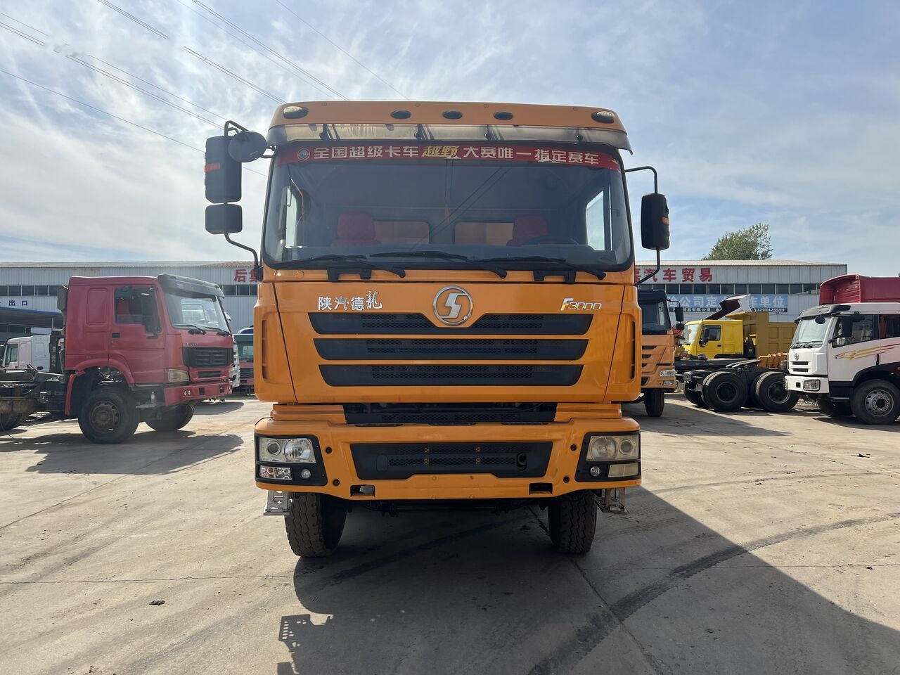 Shacman F3000 8*4 - Kipper vrachtwagen: afbeelding 1 Shacman F3000 8*4 - Kipper vrachtwagen: afbeelding 1