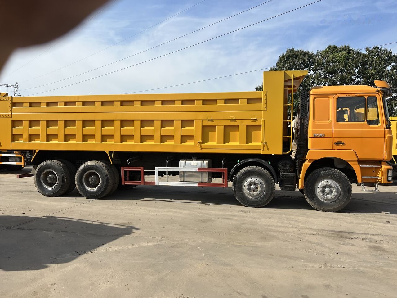 Shacman F3000 8*4 - Kipper vrachtwagen: afbeelding 5 Shacman F3000 8*4 - Kipper vrachtwagen: afbeelding 5