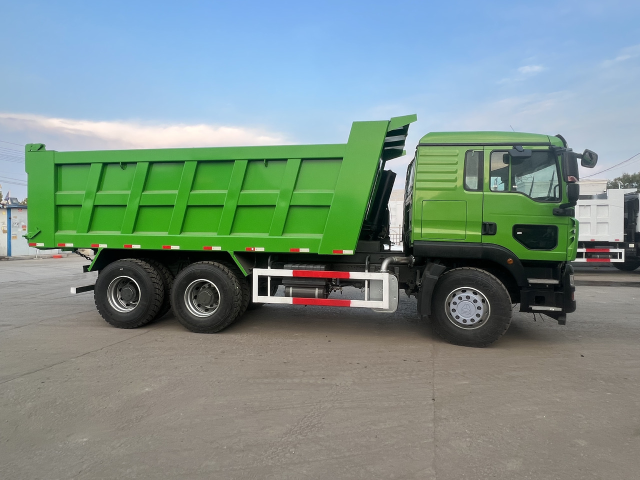 Sinotruk HOWO - Kipper vrachtwagen: afbeelding 3 Sinotruk HOWO - Kipper vrachtwagen: afbeelding 3