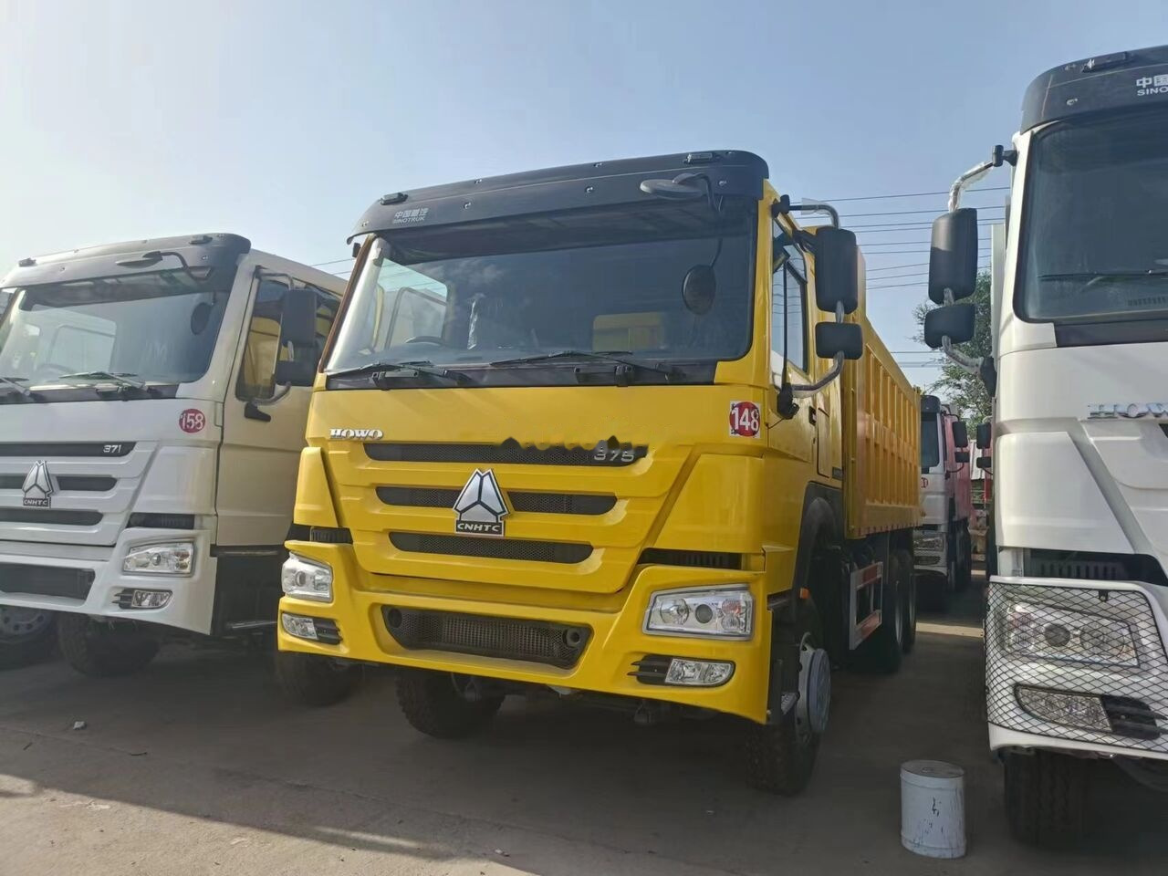 Sinotruk Howo 375 - Kipper vrachtwagen: afbeelding 4 Sinotruk Howo 375 - Kipper vrachtwagen: afbeelding 4