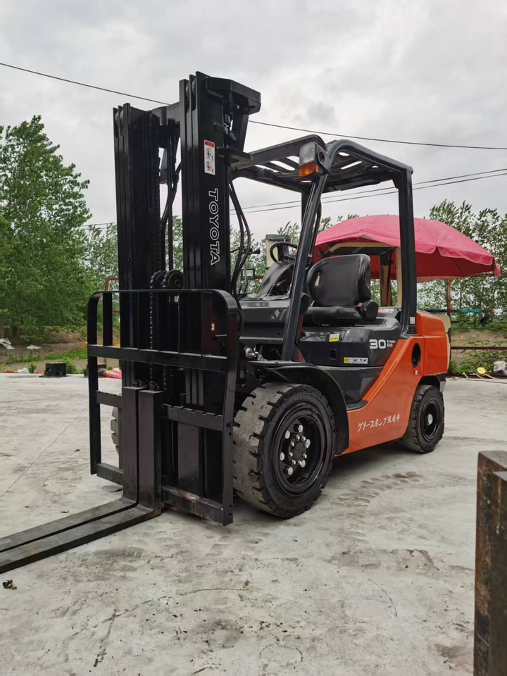 TOYOTA 72-8FDN30 - Diesel heftruck: afbeelding 4 TOYOTA 72-8FDN30 - Diesel heftruck: afbeelding 4