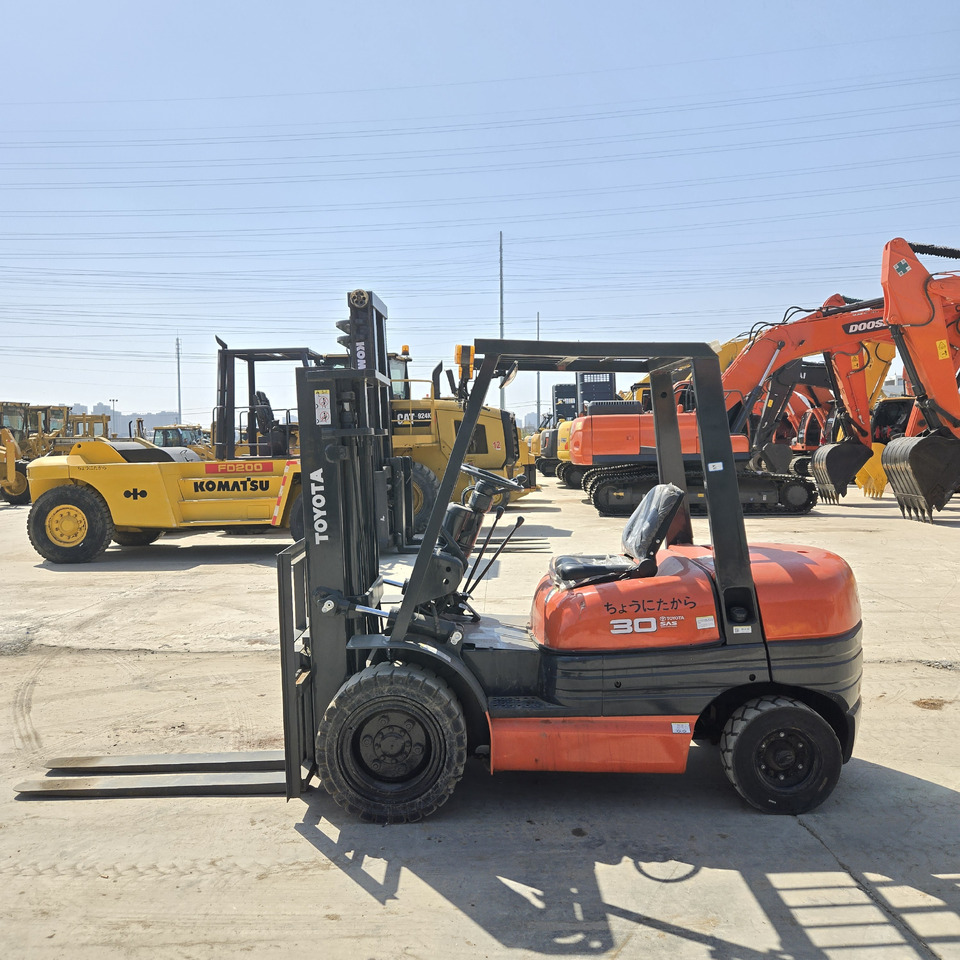 Toyota FD30 - Diesel heftruck: afbeelding 4 Toyota FD30 - Diesel heftruck: afbeelding 4