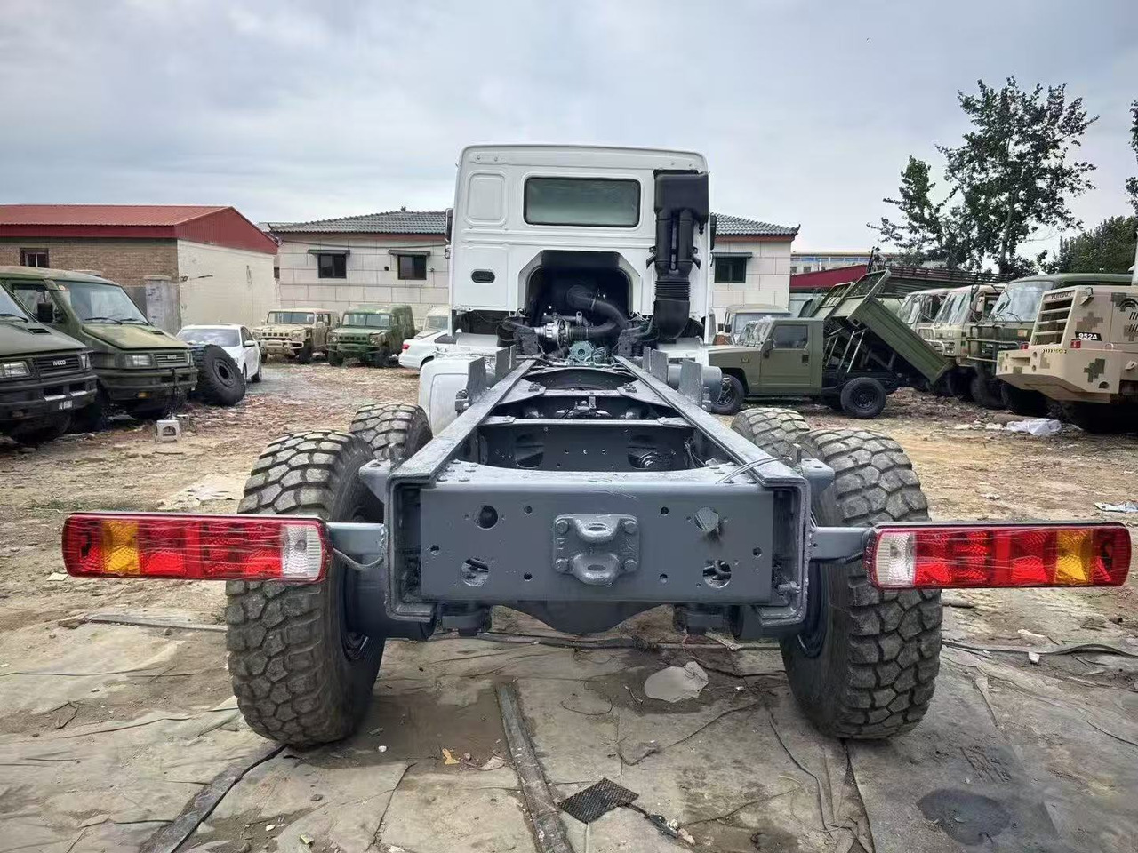 SINOTRUK HOWO - Trekker: afbeelding 5 SINOTRUK HOWO - Trekker: afbeelding 5