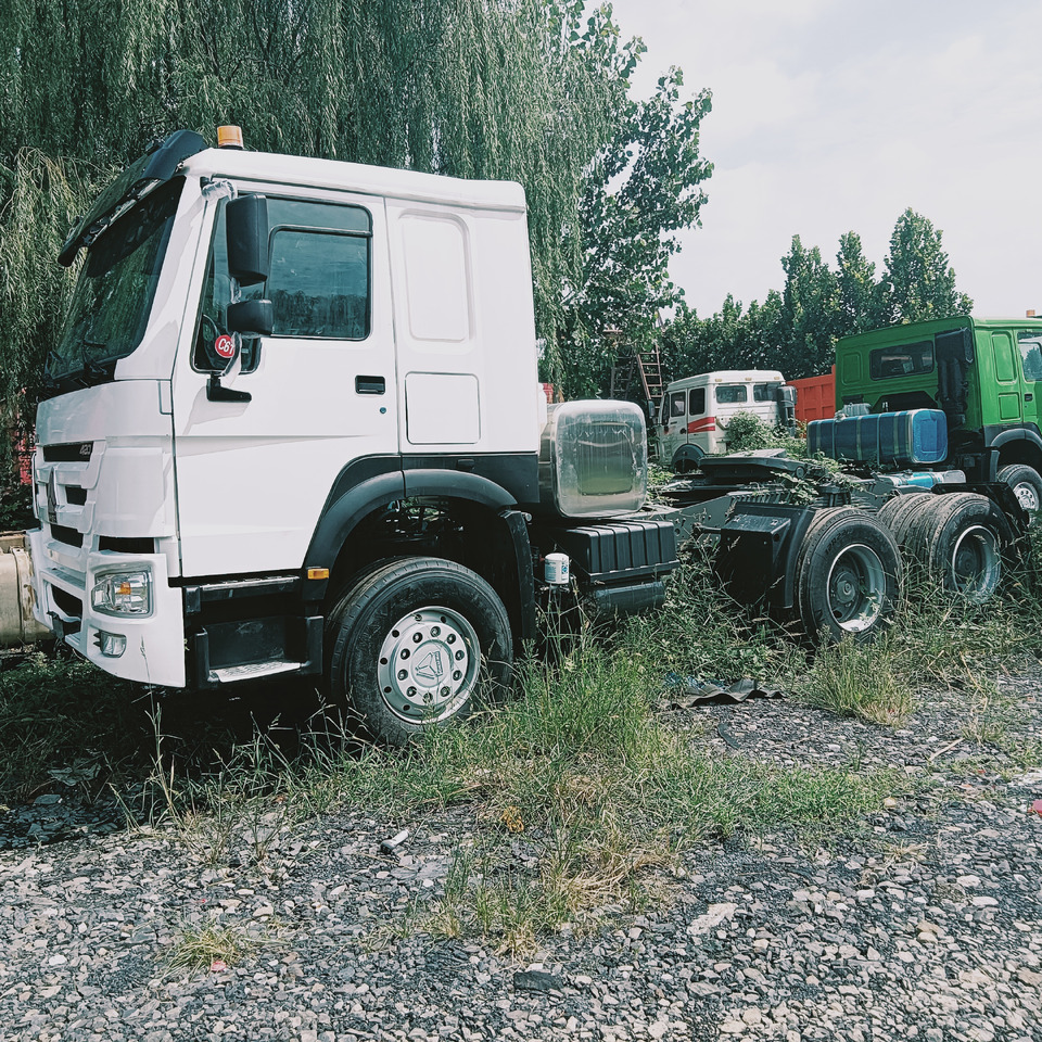 SINOTRUK HOWO - Trekker: afbeelding 2 SINOTRUK HOWO - Trekker: afbeelding 2