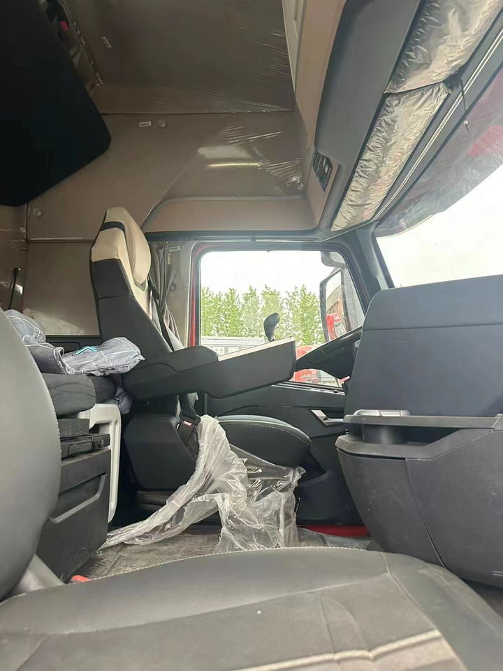 SINOTRUK HOWO - Trekker: afbeelding 4 SINOTRUK HOWO - Trekker: afbeelding 4