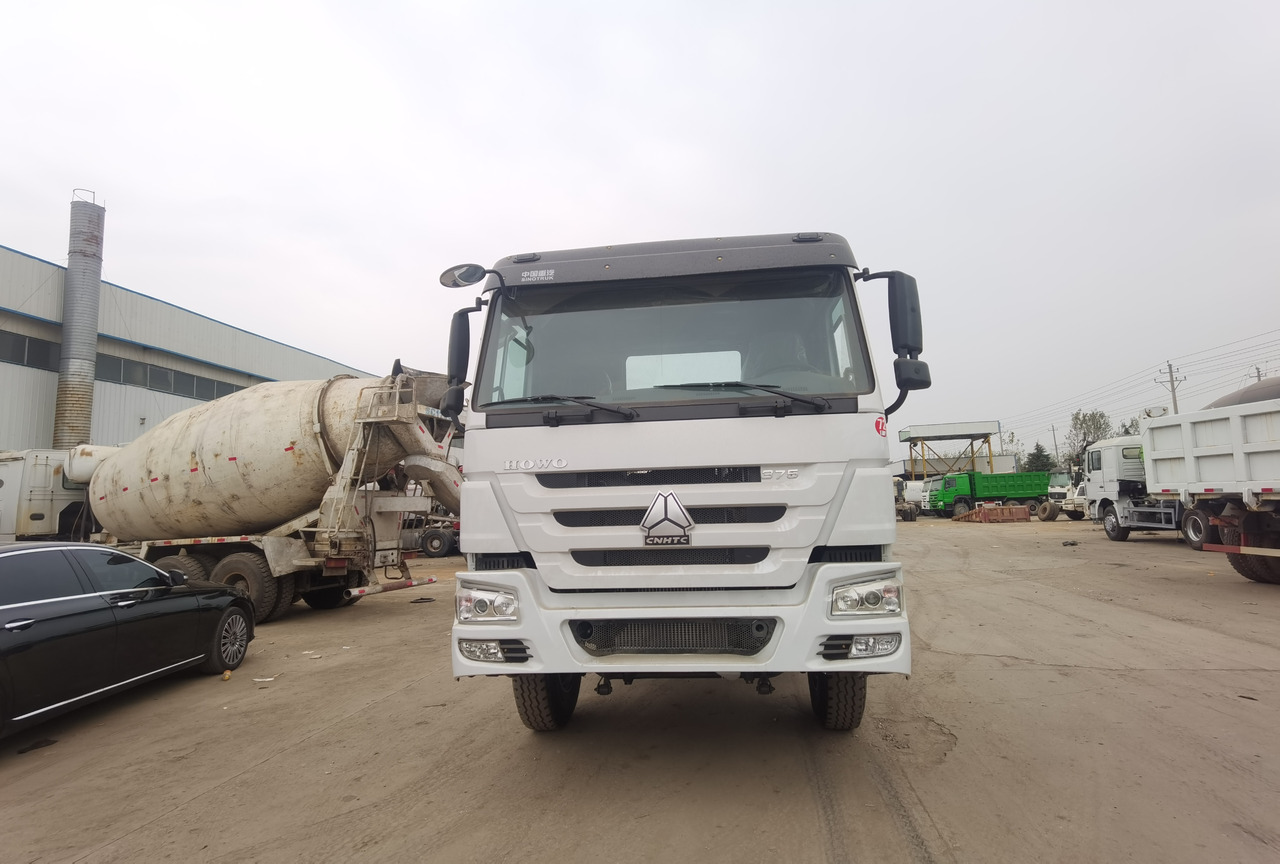 SINOTRUK HOWO trailer head - Trekker: afbeelding 5 SINOTRUK HOWO trailer head - Trekker: afbeelding 5