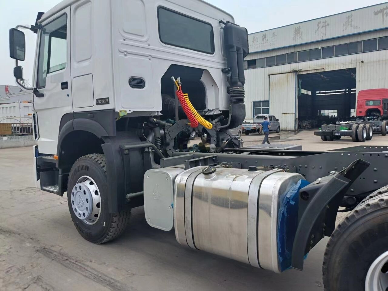 Sinotruk Howo 371 - Trekker: afbeelding 4 Sinotruk Howo 371 - Trekker: afbeelding 4