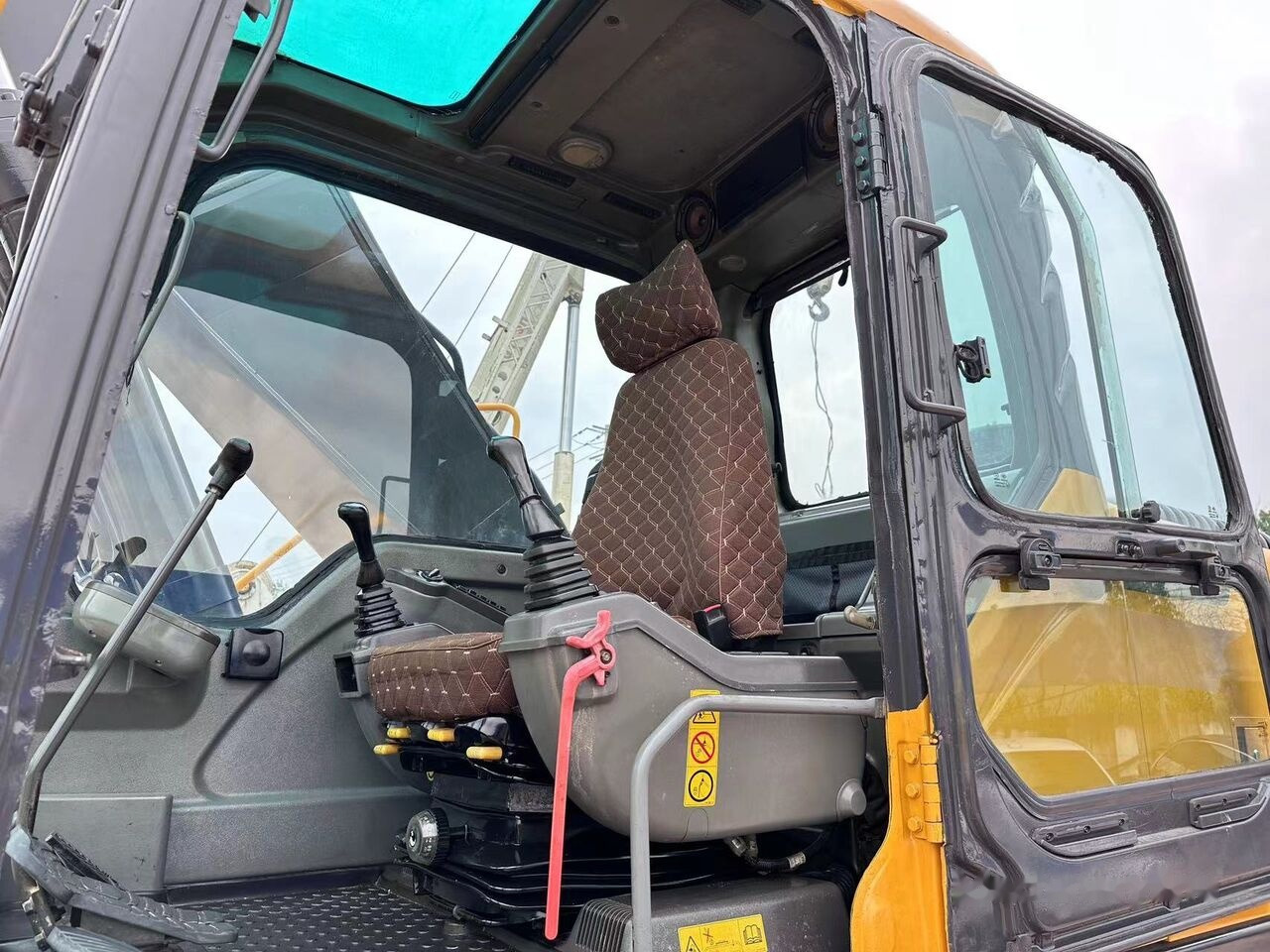 Volvo EC240D - Rupsgraafmachine: afbeelding 3 Volvo EC240D - Rupsgraafmachine: afbeelding 3