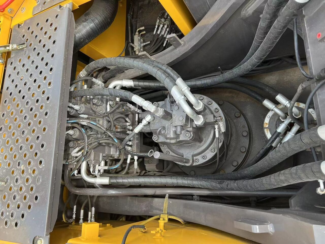 Volvo EC300D - Rupsgraafmachine: afbeelding 4 Volvo EC300D - Rupsgraafmachine: afbeelding 4