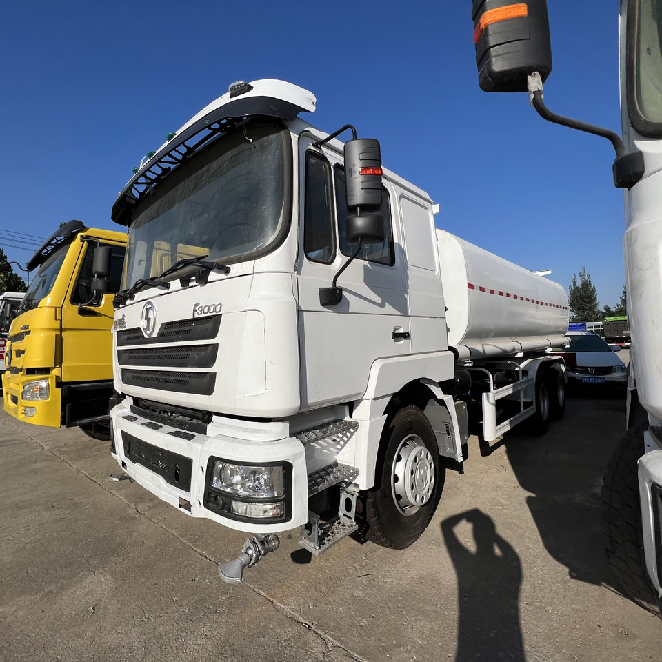 SHACMAN F3000 Water Truck - Vrachtwagen: afbeelding 4 SHACMAN F3000 Water Truck - Vrachtwagen: afbeelding 4