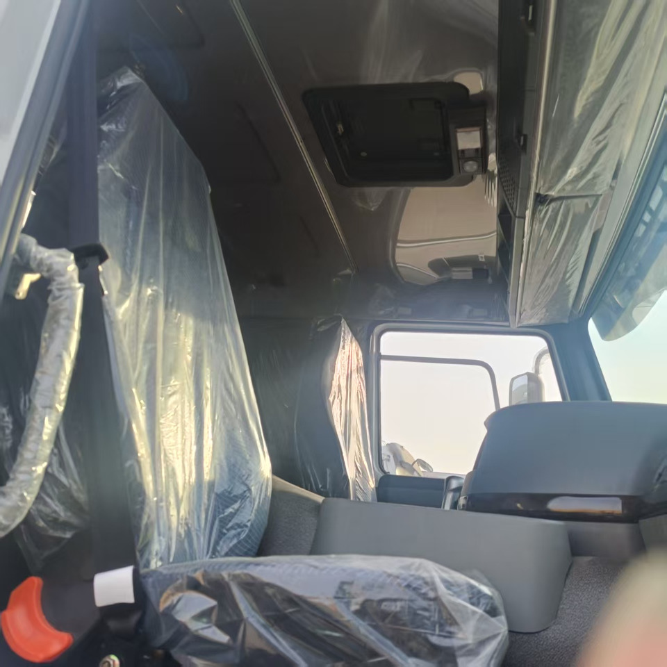 SINOTRUK HOWO - Vrachtwagen: afbeelding 2 SINOTRUK HOWO - Vrachtwagen: afbeelding 2