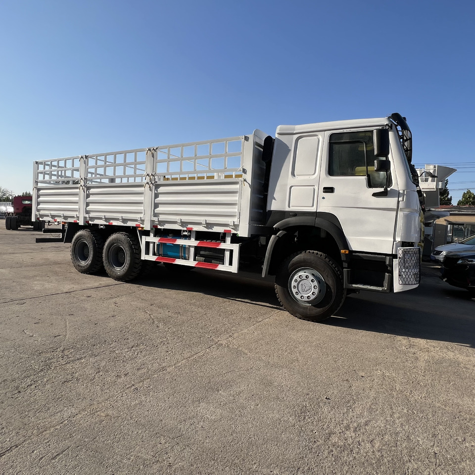 SINOTRUK HOWO - Vrachtwagen: afbeelding 1 SINOTRUK HOWO - Vrachtwagen: afbeelding 1