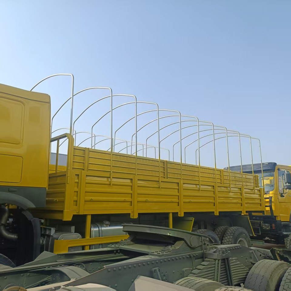 SINOTRUK HOWO - Vrachtwagen: afbeelding 4 SINOTRUK HOWO - Vrachtwagen: afbeelding 4