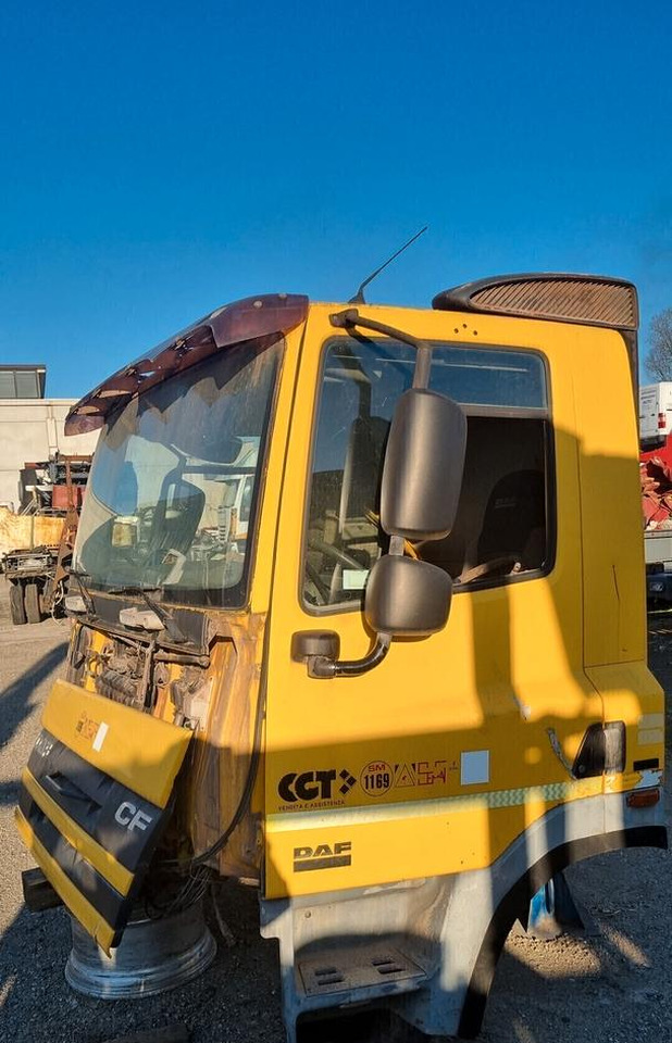 Cabina DAF Corta CF65 CF75 CF85 - Cabine voor Vrachtwagen: afbeelding 2 Cabina DAF Corta CF65 CF75 CF85 - Cabine voor Vrachtwagen: afbeelding 2