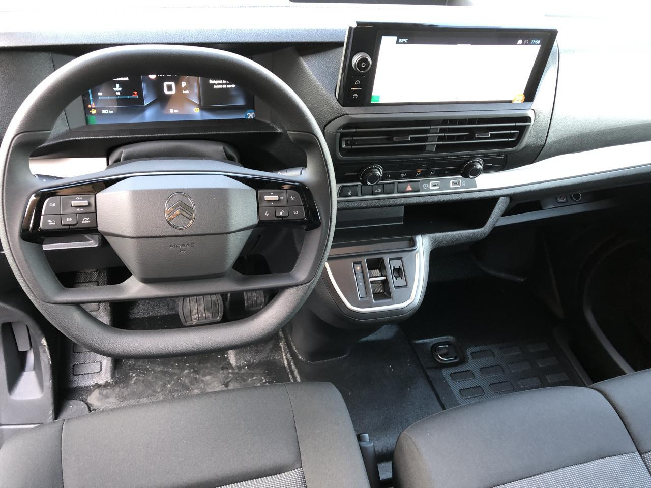 CITROEN Jumpy M 2.0 BlueHDi - 180 S&S - BV EAT8  III FOURGON . PHASE 2 - Gesloten bestelwagen: afbeelding 4 CITROEN Jumpy M 2.0 BlueHDi - 180 S&S - BV EAT8  III FOURGON . PHASE 2 - Gesloten bestelwagen: afbeelding 4