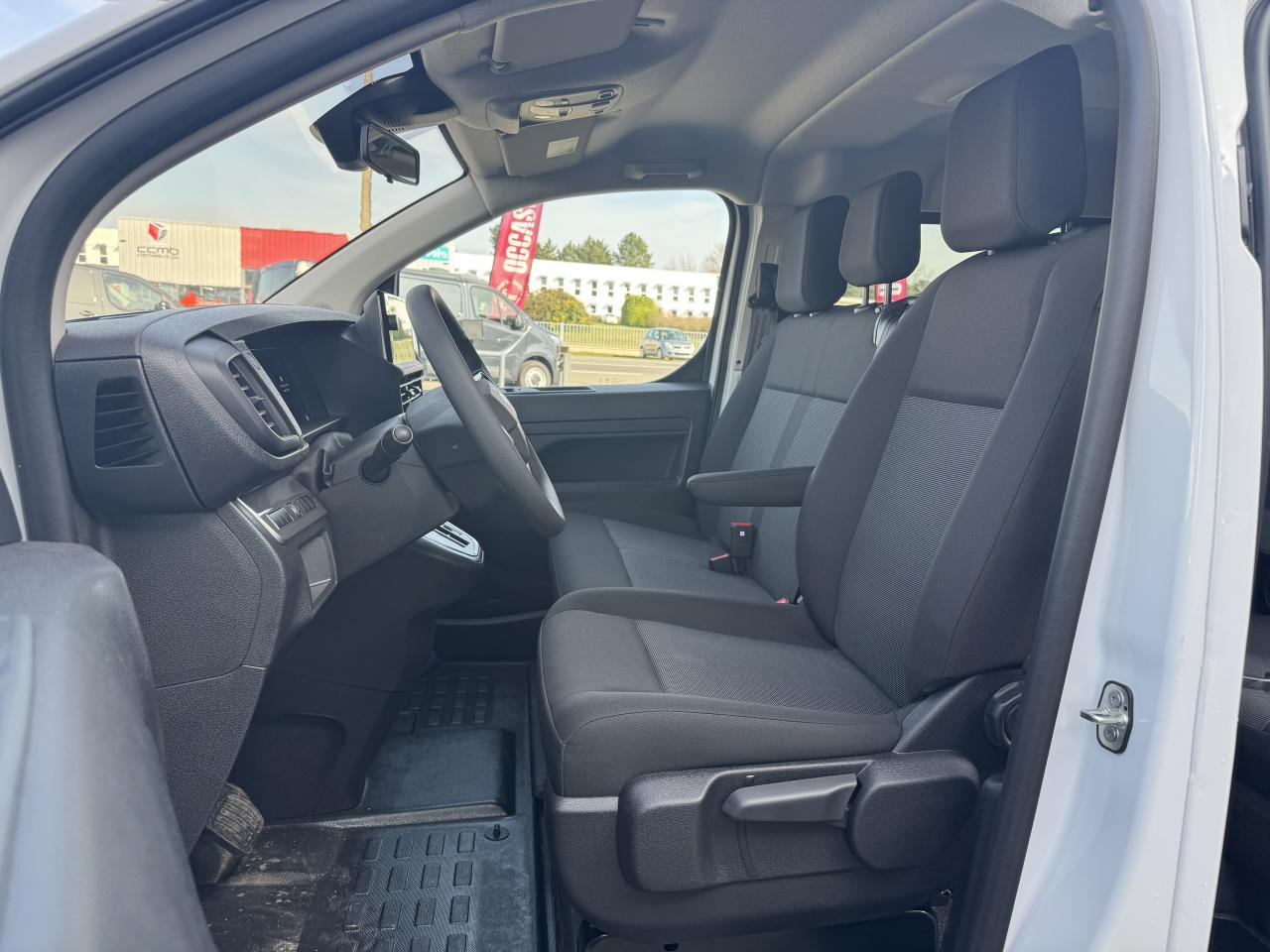 CITROEN jumpy M 2.0 HDI 180 EAT-8 CABINE APPROFONDIE 5 PLACES - Bestelwagen met dubbele cabine: afbeelding 5 CITROEN jumpy M 2.0 HDI 180 EAT-8 CABINE APPROFONDIE 5 PLACES - Bestelwagen met dubbele cabine: afbeelding 5