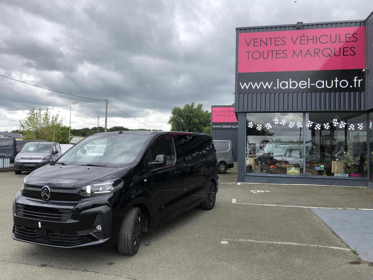 CITROEN jumpy XL 2.0 BLUEHDI 180CH S&S CABINE APPROFONDIE FIXE EAT8 5 PLACES - Gesloten bestelwagen: afbeelding 5 CITROEN jumpy XL 2.0 BLUEHDI 180CH S&S CABINE APPROFONDIE FIXE EAT8 5 PLACES - Gesloten bestelwagen: afbeelding 5