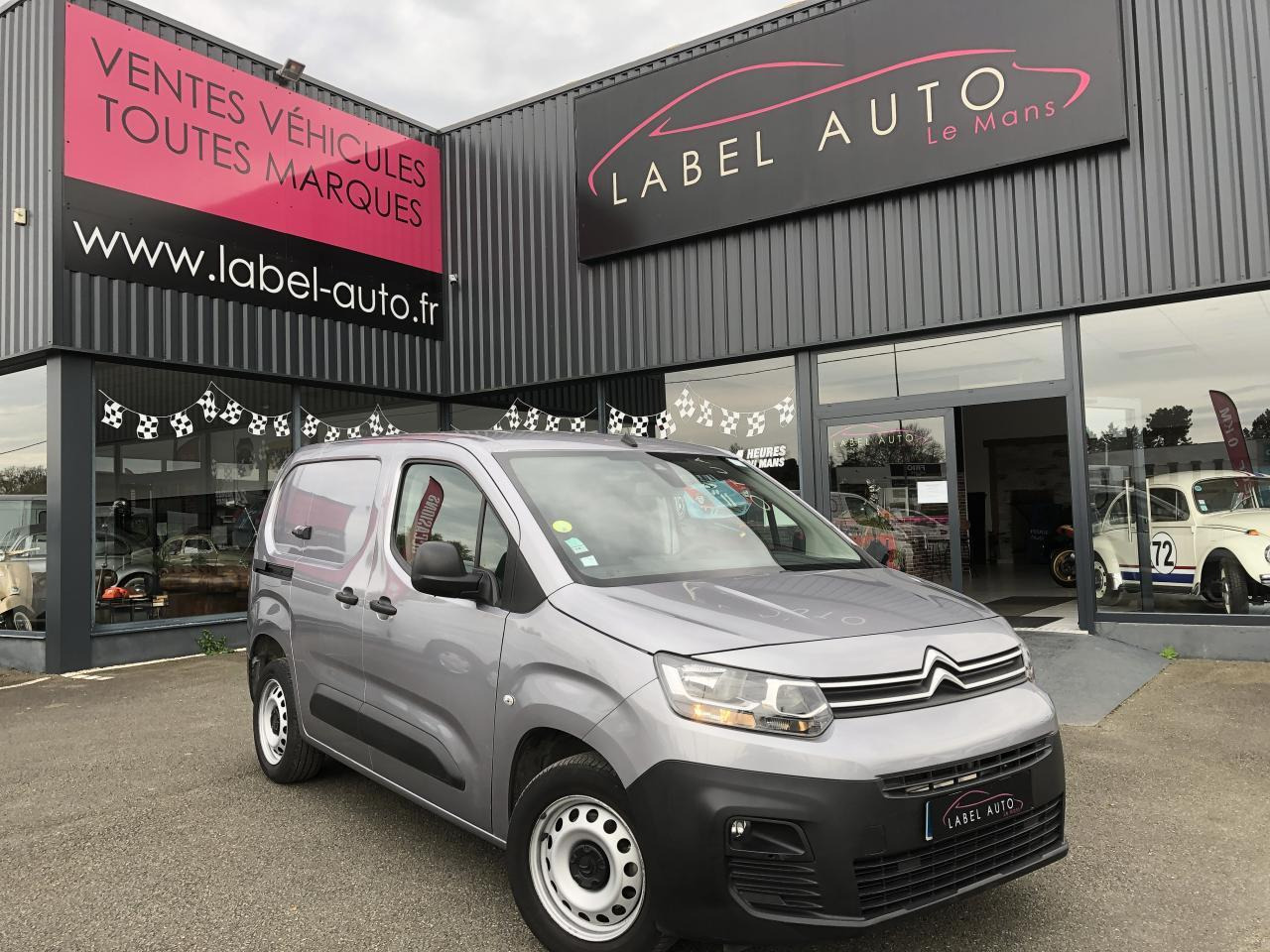 Citroen Berlingo M 1000KG BLUEHDI 130 S&S CLUB EAT8 - Kleine bestelwagen: afbeelding 1 Citroen Berlingo M 1000KG BLUEHDI 130 S&S CLUB EAT8 - Kleine bestelwagen: afbeelding 1