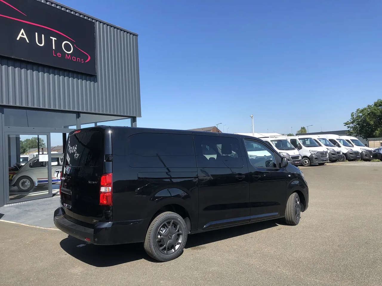 Citroen Jumpy XL 2.0 BLUEHDI 180CH S&S CABINE APPROFONDIE FIXE EAT8 - Bestelwagen met dubbele cabine: afbeelding 4 Citroen Jumpy XL 2.0 BLUEHDI 180CH S&S CABINE APPROFONDIE FIXE EAT8 - Bestelwagen met dubbele cabine: afbeelding 4