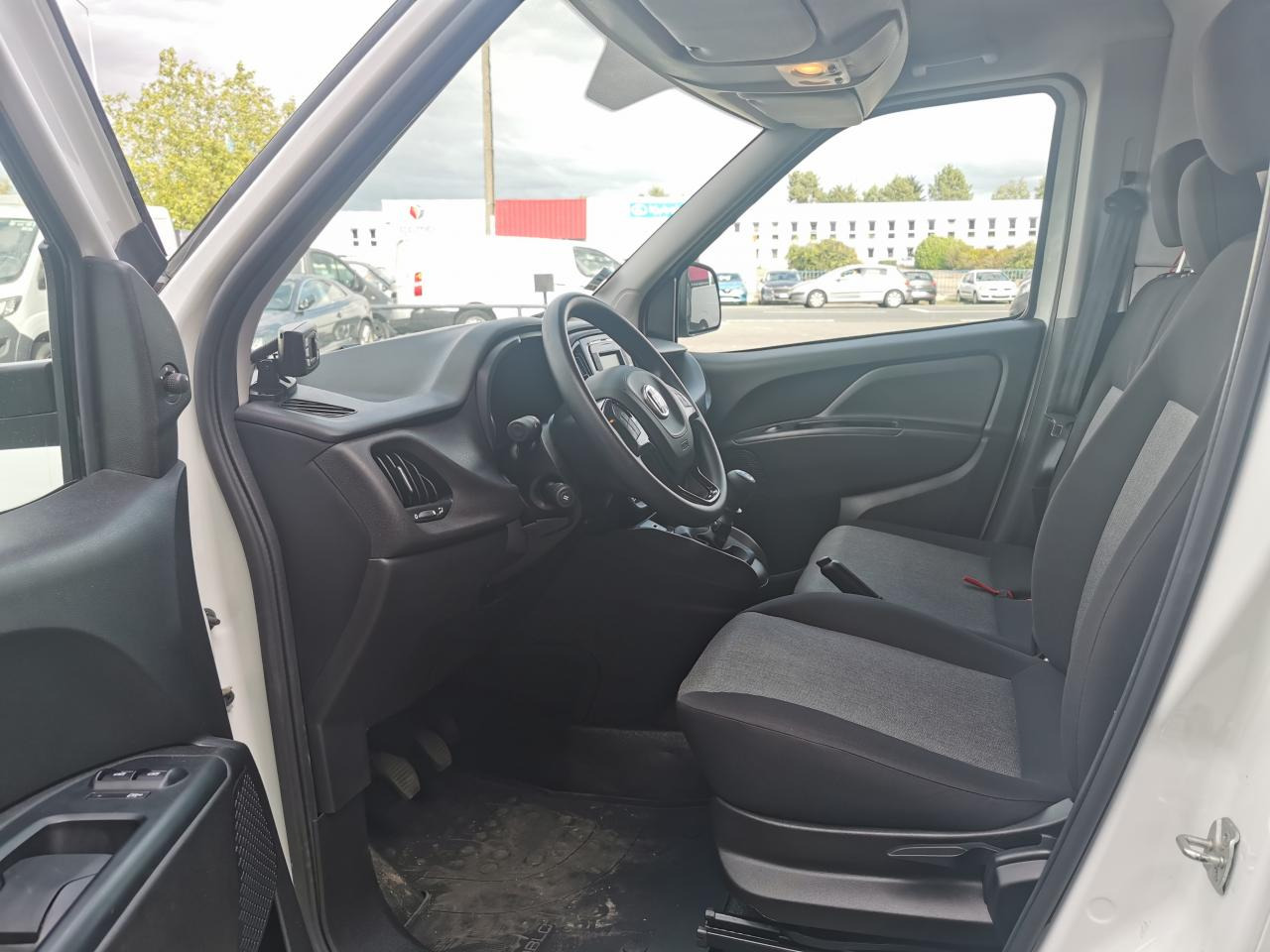 FIAT DOBLO 1.6 MJT 105 CH PRO LOUNGE FRIGORIFIQUE - Gesloten bestelwagen: afbeelding 5 FIAT DOBLO 1.6 MJT 105 CH PRO LOUNGE FRIGORIFIQUE - Gesloten bestelwagen: afbeelding 5