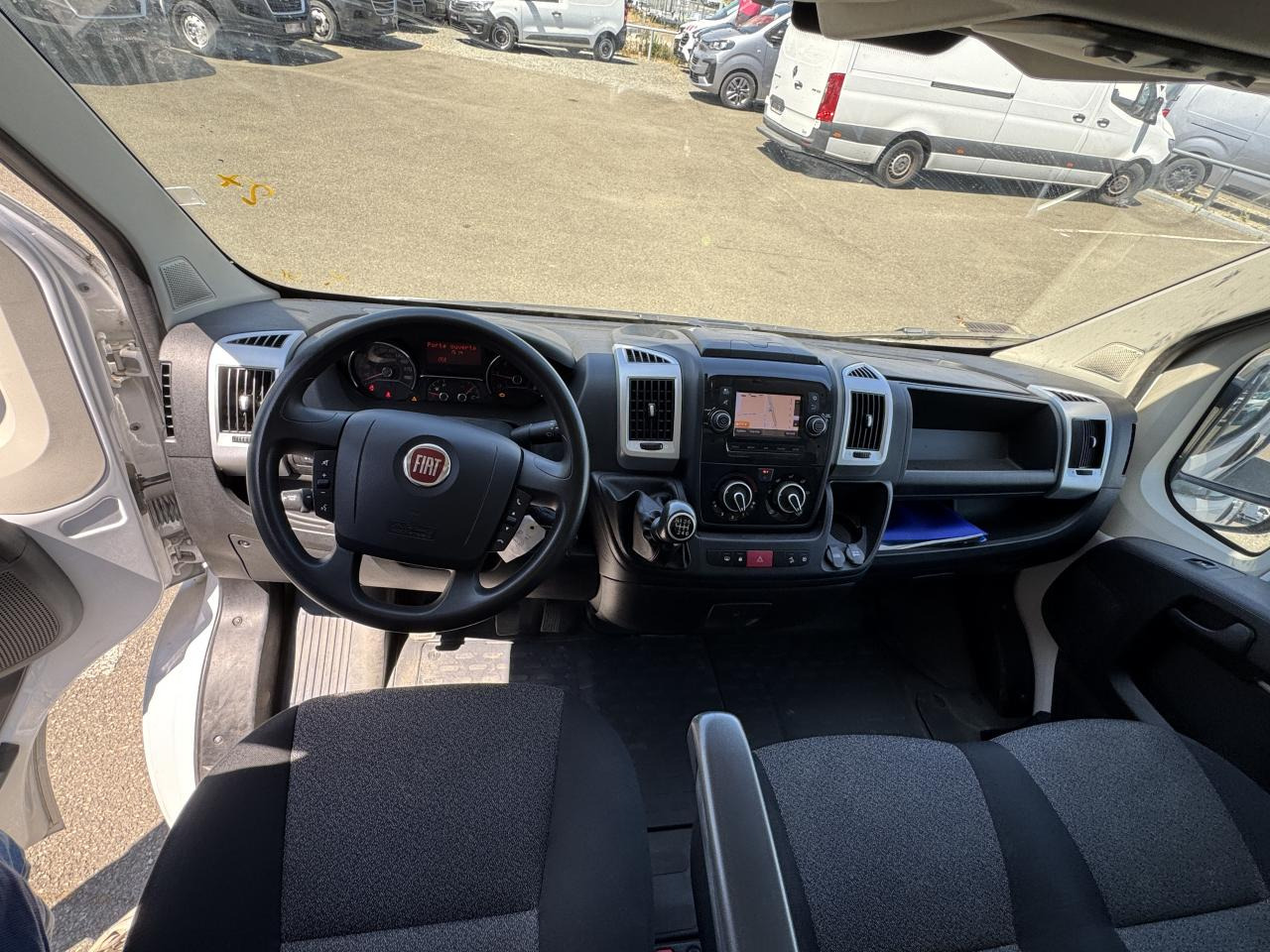 FIAT DUCATO 3T5 MAXI BENNE + COFFRE 2.3 JTD 160CH PACK PRO NAV - Kipper bestelwagen: afbeelding 3 FIAT DUCATO 3T5 MAXI BENNE + COFFRE 2.3 JTD 160CH PACK PRO NAV - Kipper bestelwagen: afbeelding 3