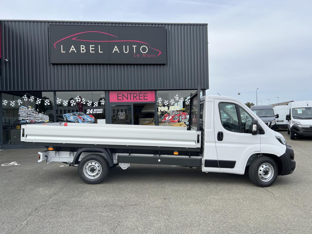 FIAT DUCATO 3T5 PLATEAU 4M20 2.3 MJT 140CH - Bestelwagen open laadbak: afbeelding 1 FIAT DUCATO 3T5 PLATEAU 4M20 2.3 MJT 140CH - Bestelwagen open laadbak: afbeelding 1