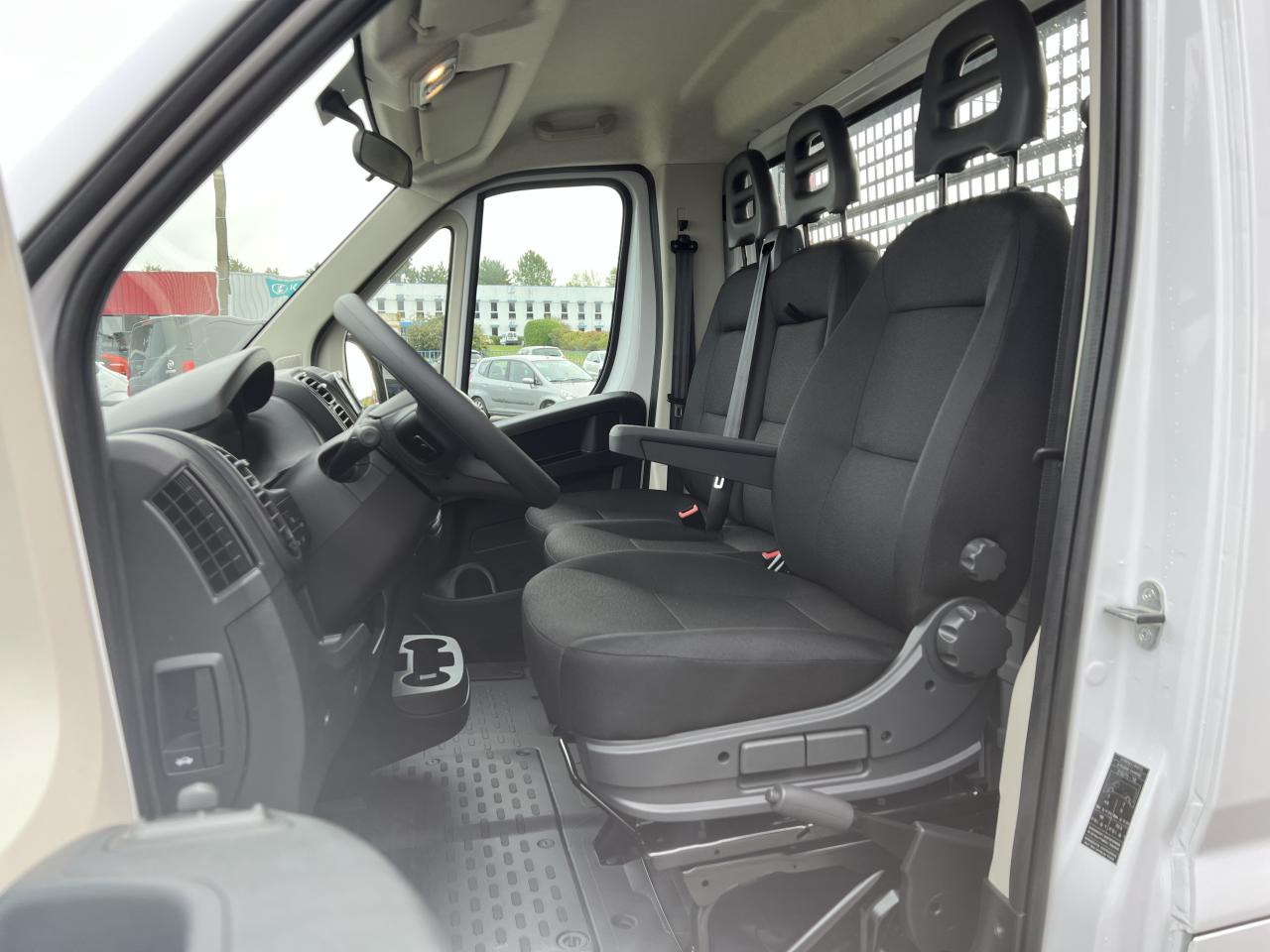 FIAT DUCATO 3T5 PLATEAU 4M20 2.3 MJT 140CH - Bestelwagen open laadbak: afbeelding 5 FIAT DUCATO 3T5 PLATEAU 4M20 2.3 MJT 140CH - Bestelwagen open laadbak: afbeelding 5