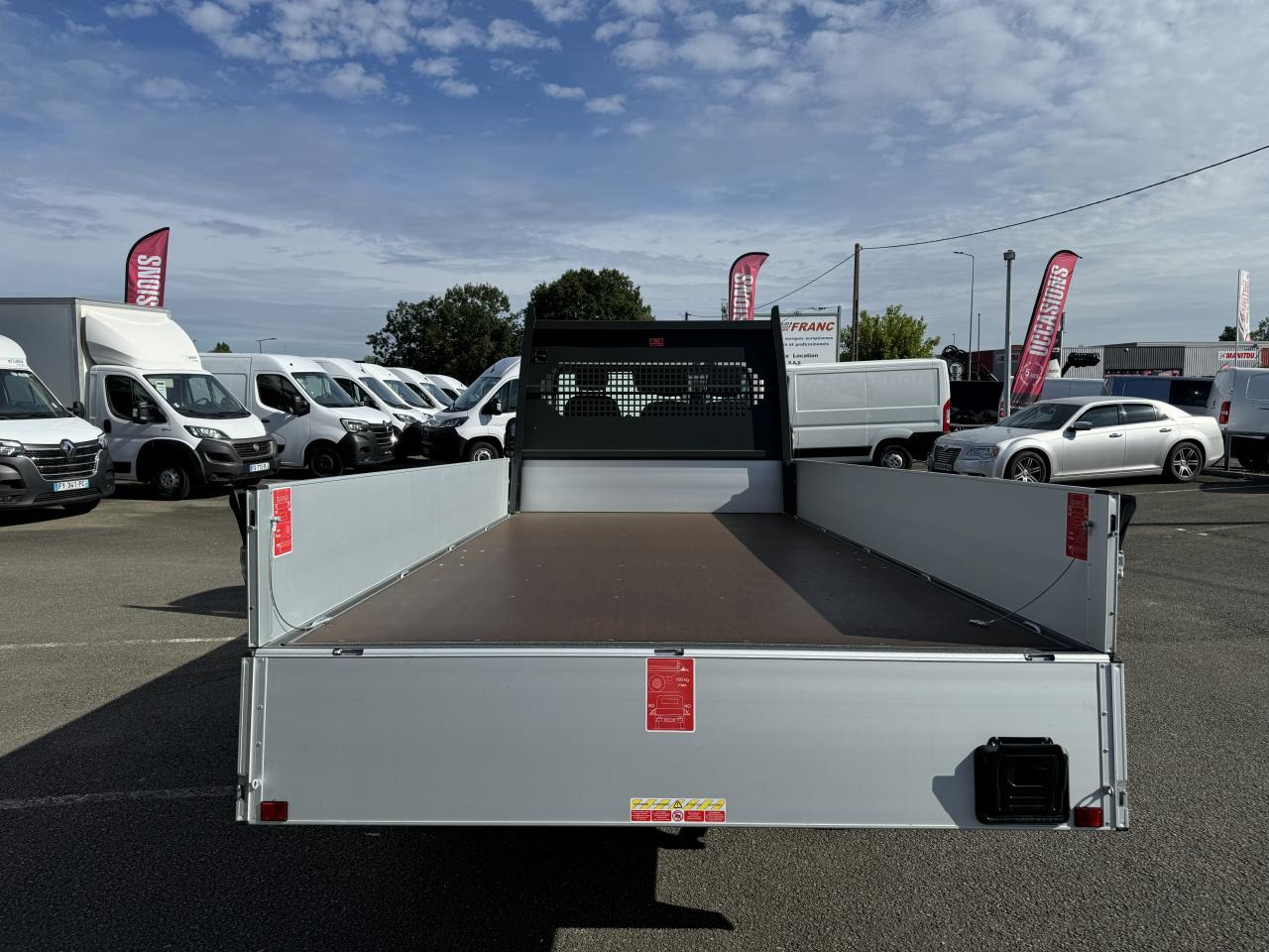 FIAT Ducato Maxi 3.5 XL 2.2 - 140 S&S III PLATEAU CABINE Plateau cabine Maxi 3.5 XL PHASE 4 - Bestelwagen open laadbak: afbeelding 4 FIAT Ducato Maxi 3.5 XL 2.2 - 140 S&S III PLATEAU CABINE Plateau cabine Maxi 3.5 XL PHASE 4 - Bestelwagen open laadbak: afbeelding 4