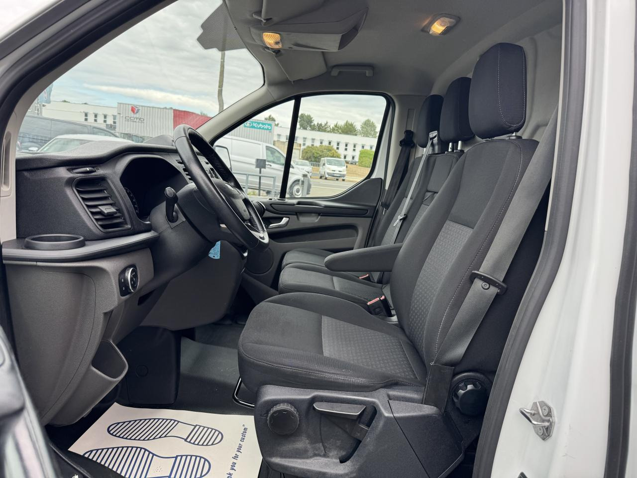 FORD transit custom 300 L2H1 2.0 ECOBLUE 130 HYBRID TREND BUSINESS - Gesloten bestelwagen: afbeelding 4 FORD transit custom 300 L2H1 2.0 ECOBLUE 130 HYBRID TREND BUSINESS - Gesloten bestelwagen: afbeelding 4