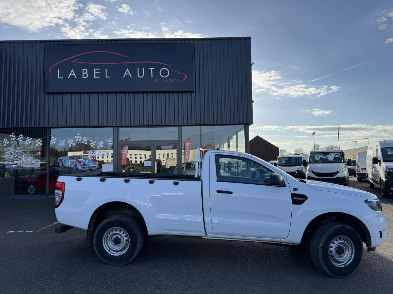 Ford Ranger 2.0 TDCI 170CH 4X4 SIMPLE CABINE XL - Pick-up: afbeelding 1 Ford Ranger 2.0 TDCI 170CH 4X4 SIMPLE CABINE XL - Pick-up: afbeelding 1